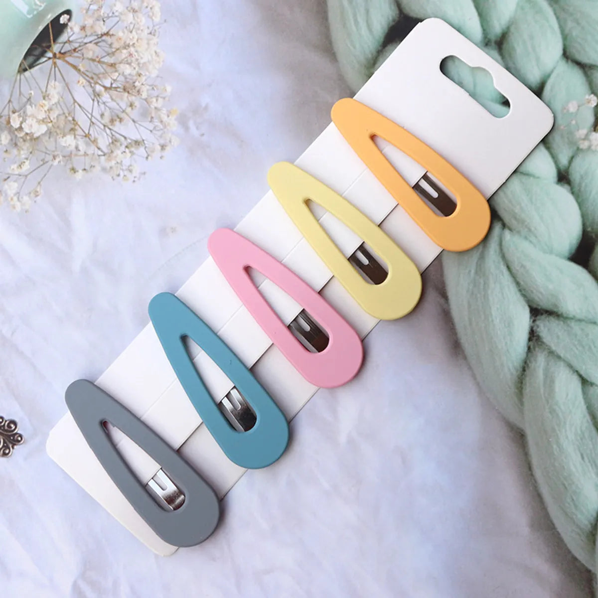 Cute Solid Color Plastic Hair Clip 1 Set