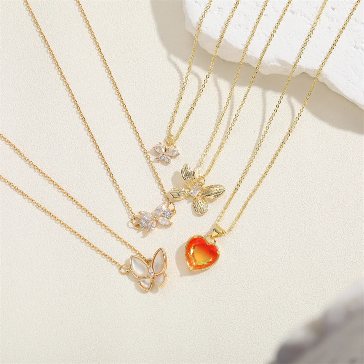 Cute Sweet Classic Style Butterfly Shell Copper Plating Inlay Zircon 14k Gold Plated White Gold Plated Women'S Pendant Necklace