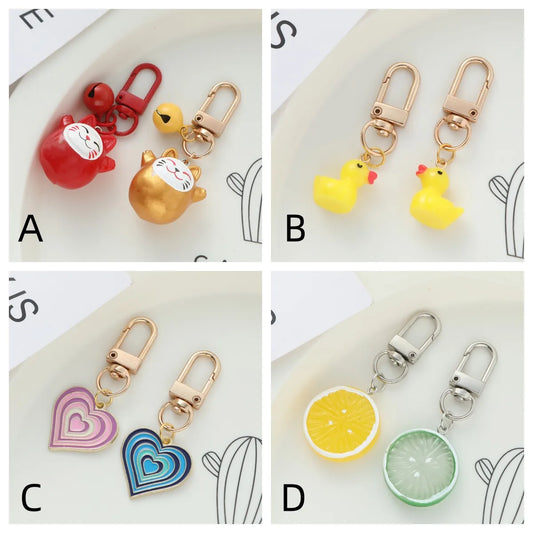 Cute U Shape Synthetic Resin Inlay Resin Keychain