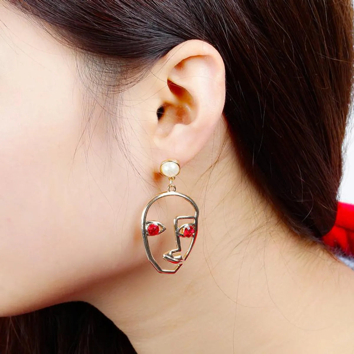 European And American Hot Earrings Personalized Face Mask Earrings Facial Makeup Earrings Exaggerated Punk Female Earrings Ear Studs Earrings