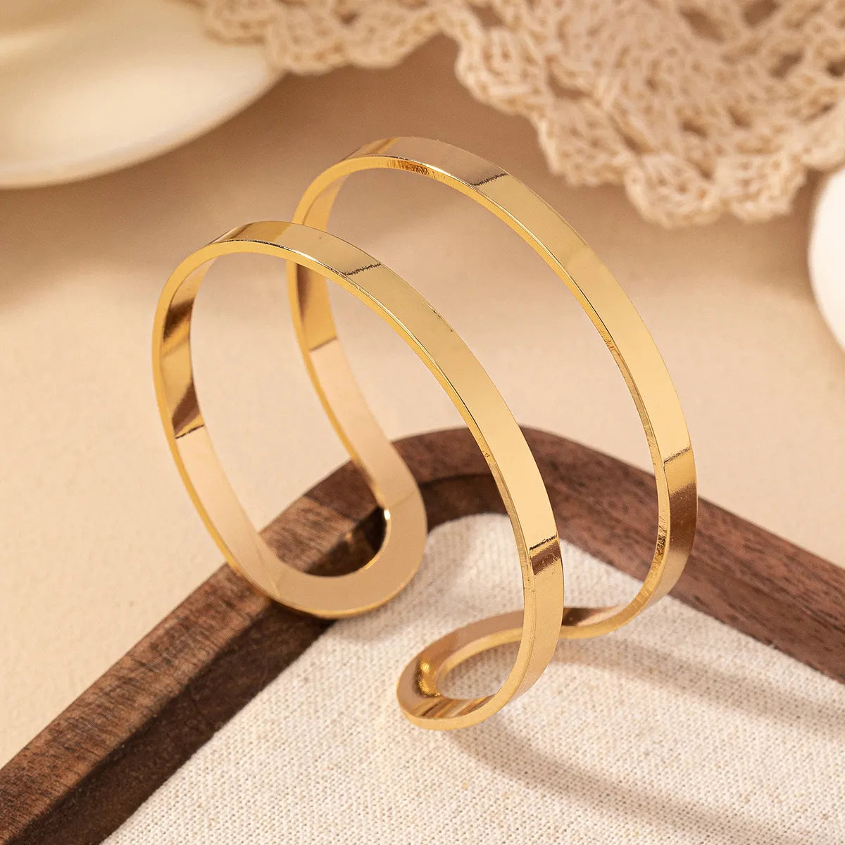 Elegant Basic Classic Style Solid Color Lines Iron Wholesale Bangle