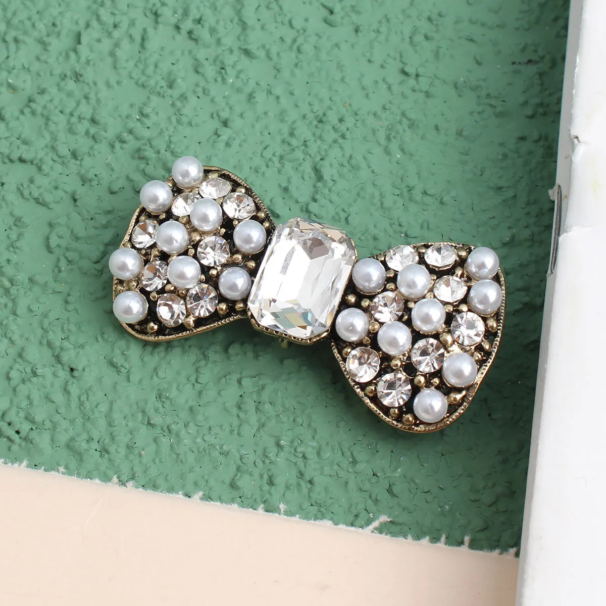 Elegant Bow Knot Alloy Inlay Crystal Rhinestones Women'S Brooches