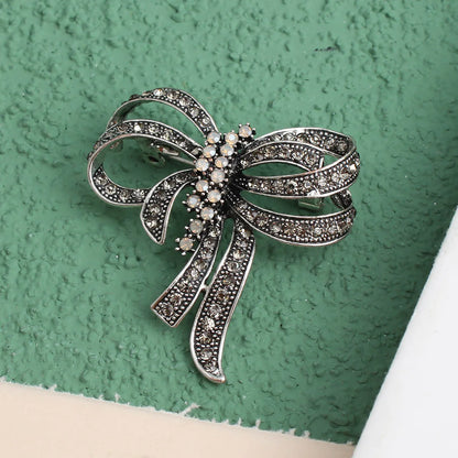 Elegant Bow Knot Alloy Inlay Crystal Rhinestones Women'S Brooches