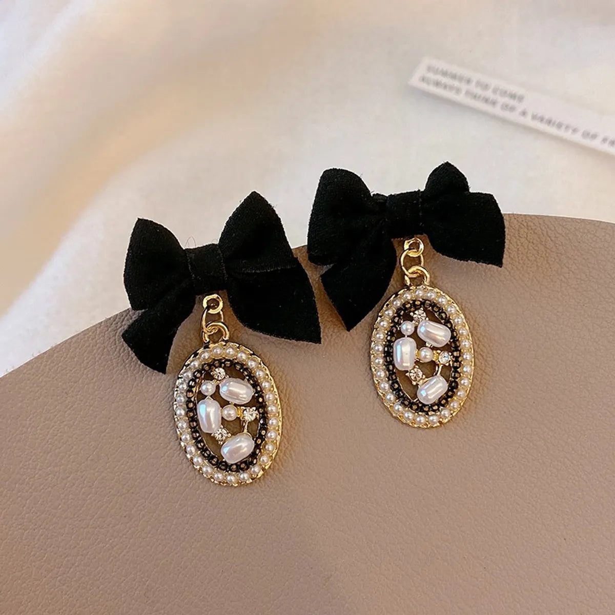 Elegant Bow Knot Inlay Alloy Pearl Drop Earrings