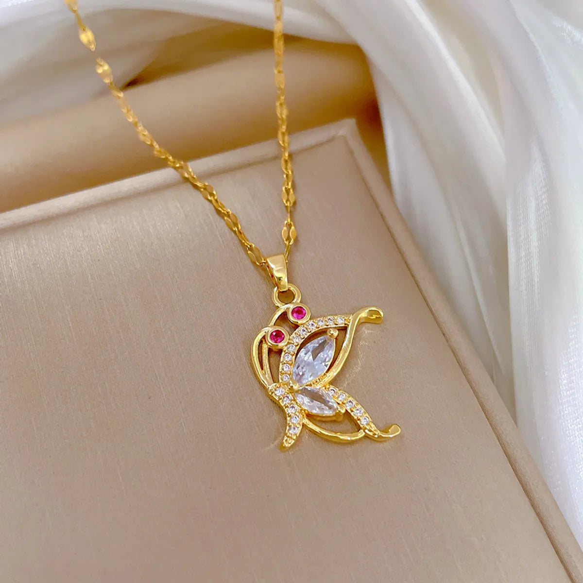 Elegant Butterfly Titanium Steel Copper Plating Inlay Zircon Pendant Necklace