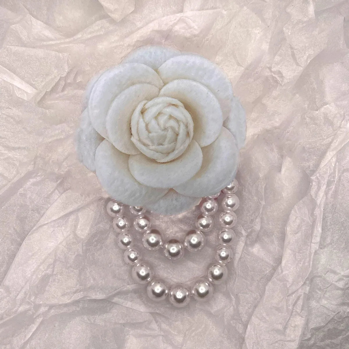 Elegant Camellia Imitation Pearl Unisex Brooches