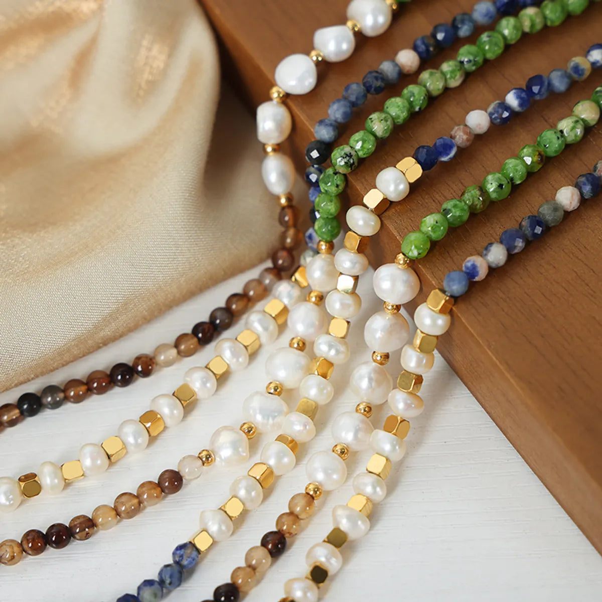 Elegant Color Block Natural Stone Freshwater Pearl Turquoise  Beaded Plating 18k Gold Plated Necklace