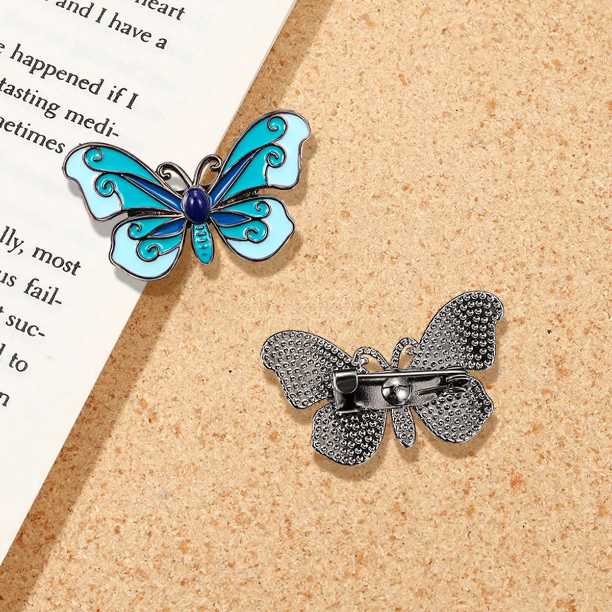 Elegant Cute Butterfly Alloy Women'S Brooches