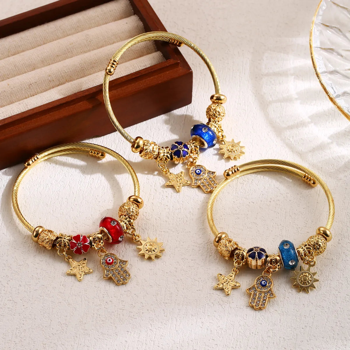 Elegant Cute Palm Star Moon Stainless Steel Alloy Beaded Inlay Rhinestones Women's Bangle