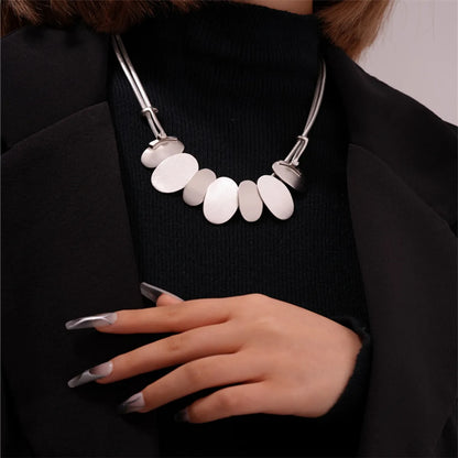 Elegant Exaggerated Geometric Alloy Plating Women's Necklace