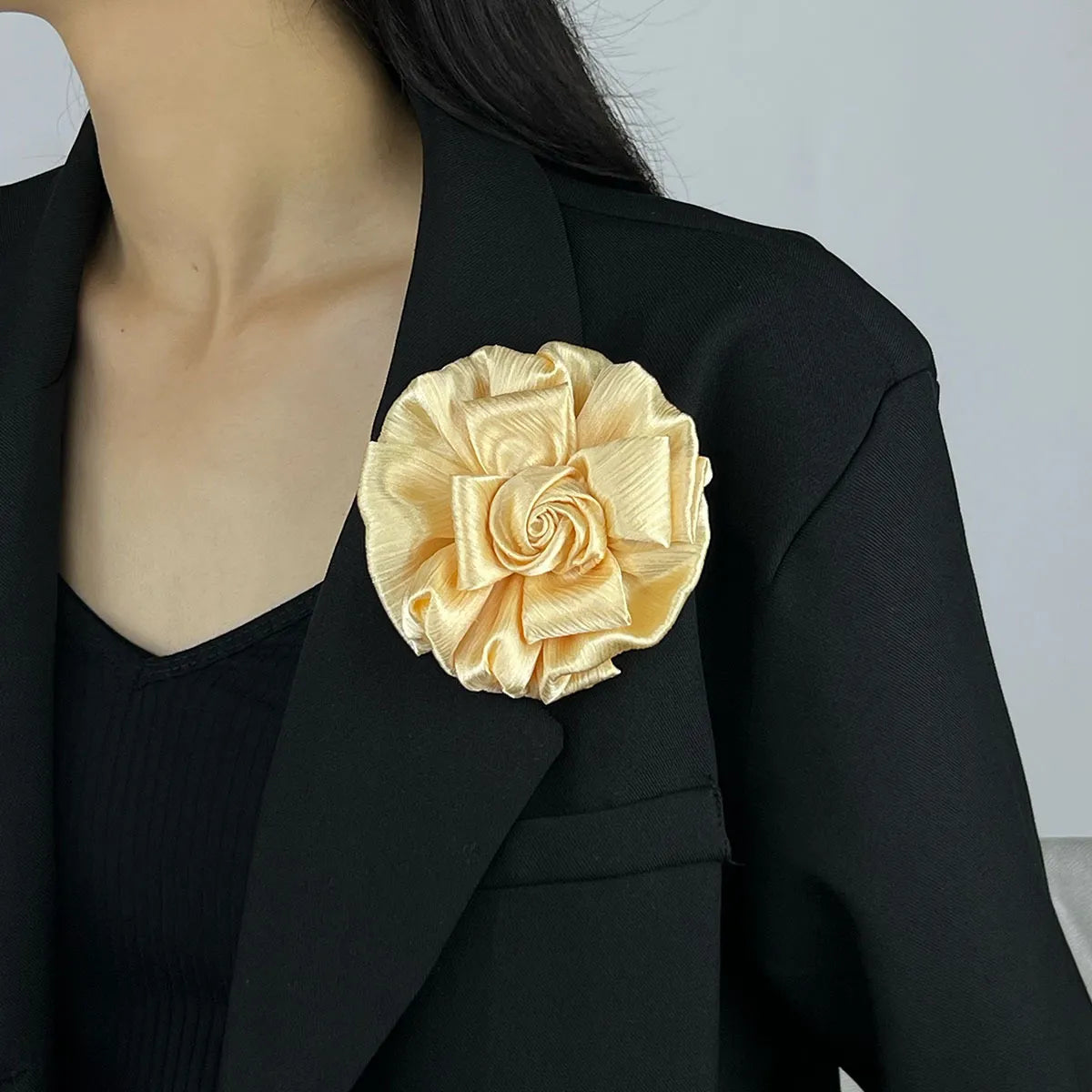 Elegant Flower Cloth Women'S Brooches