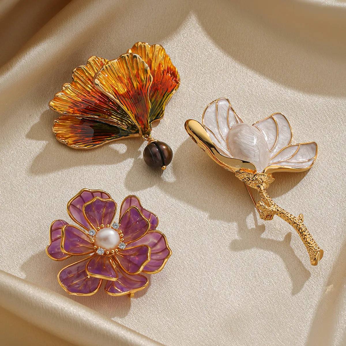 Elegant Flower Copper Plating Inlay Pearl Zircon Women'S Brooches 1 Piece