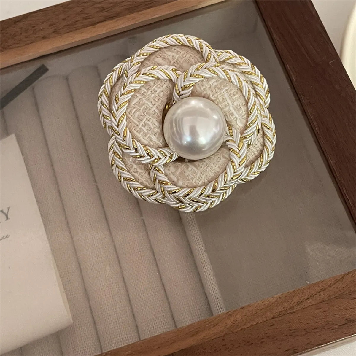 Elegant Flower Imitation Pearl Plating Women'S Brooches