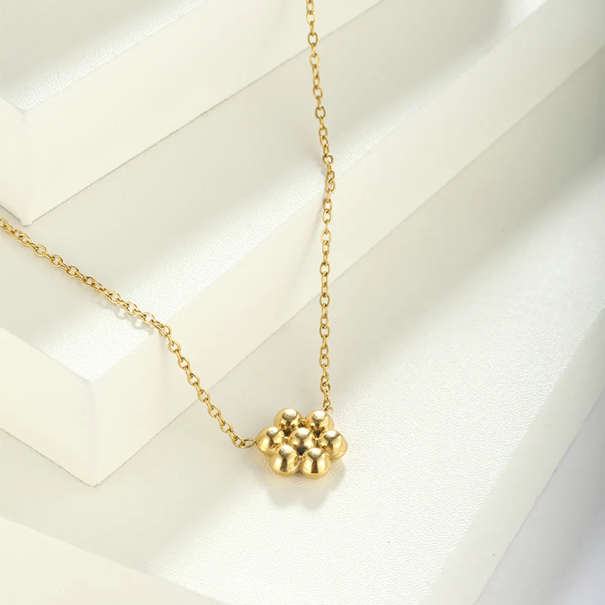 Elegant Flower Stainless Steel Plating 18k Gold Plated Pendant Necklace