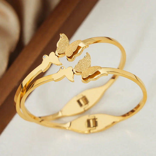 Elegant French Style Butterfly Titanium Steel Plating 18k Gold Plated Bangle