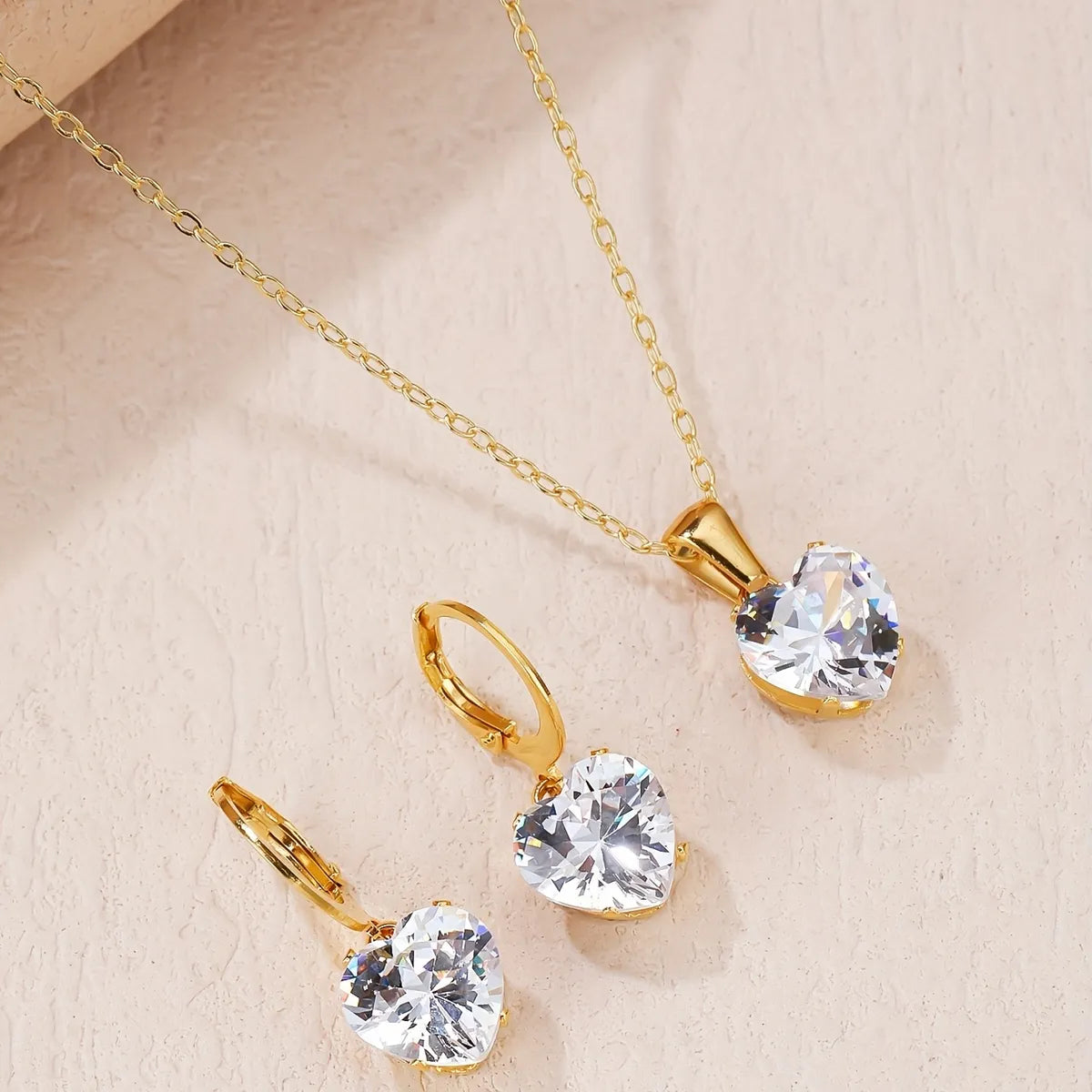 Elegant French Style Heart Shape Stainless Steel Plating Inlay Zircon Gold Plated Pendant Necklace