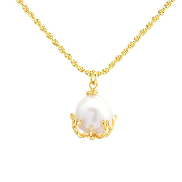 Elegant French Style Irregular Freshwater Pearl Copper 18k Gold Plated Pendant Necklace In Bulk