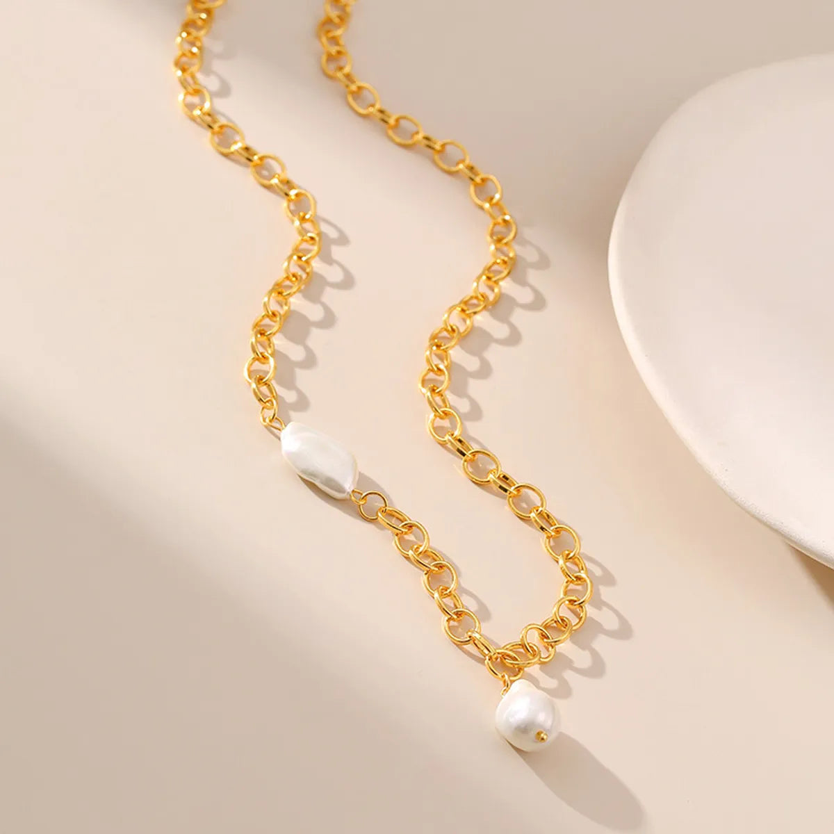 Elegant Geometric Copper Plating Freshwater Pearl Necklace