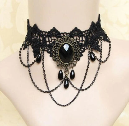 Elegant Geometric Lace Inlay Crystal Pearl Choker