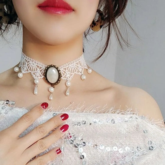 Elegant Geometric Lace Inlay Crystal Pearl Choker