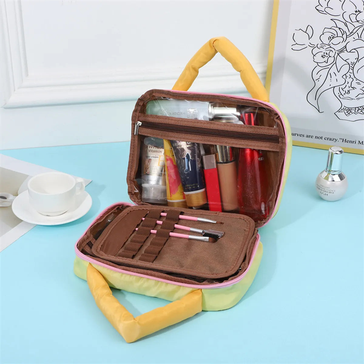 Elegant Geometric Letter Polyester Square Makeup Bags