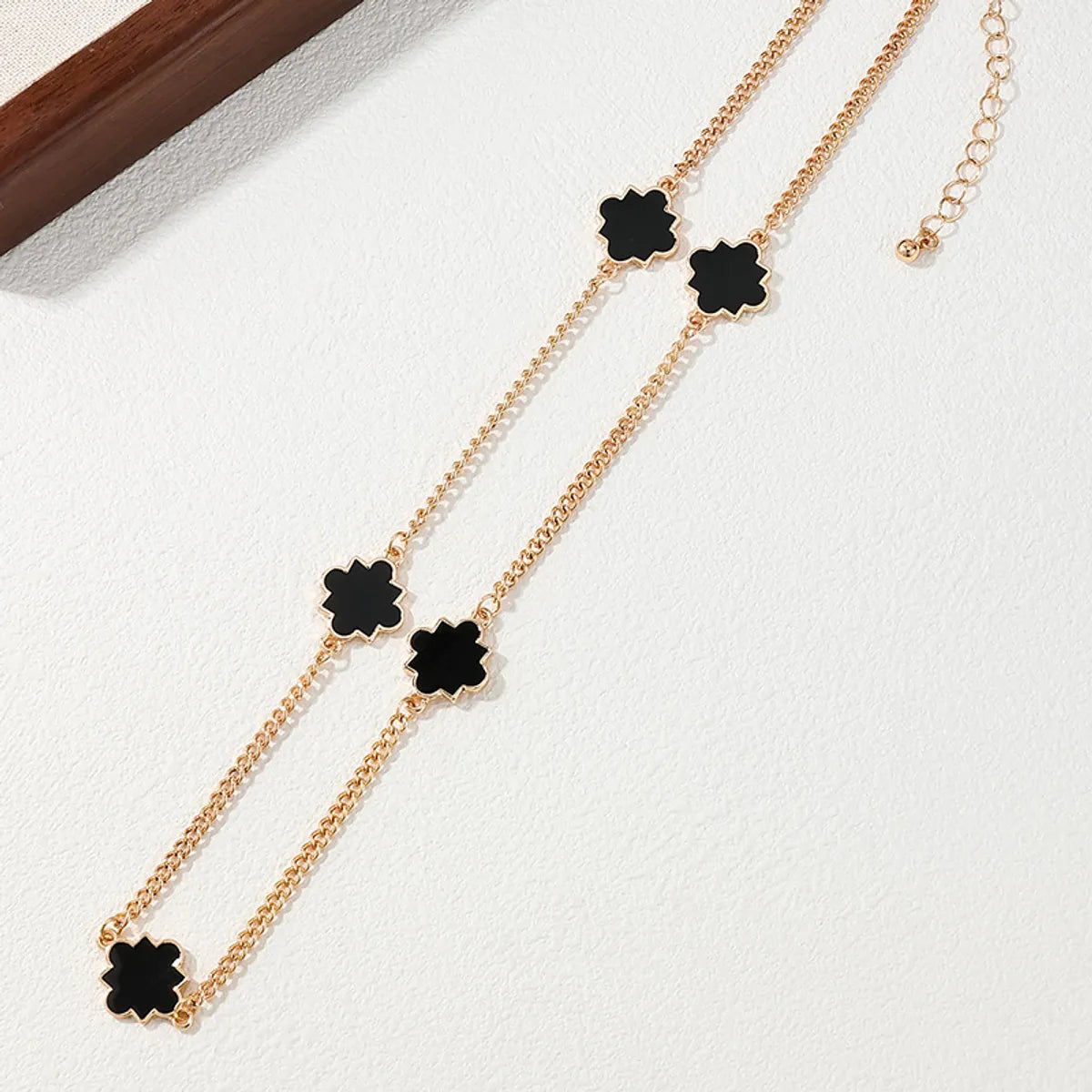 Elegant Geometric Solid Color Alloy Wholesale Necklace