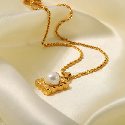 Elegant Geometric Stainless Steel Gold Plated Artificial Pearls Pendant Necklace