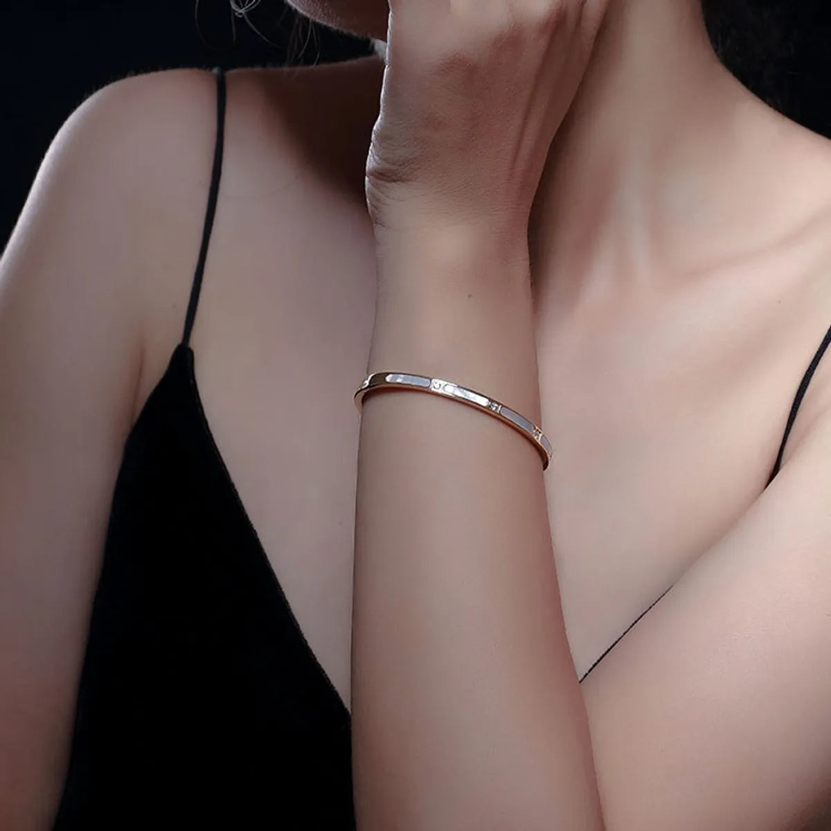 Elegant Geometric Titanium Steel Plating Shell Bangle