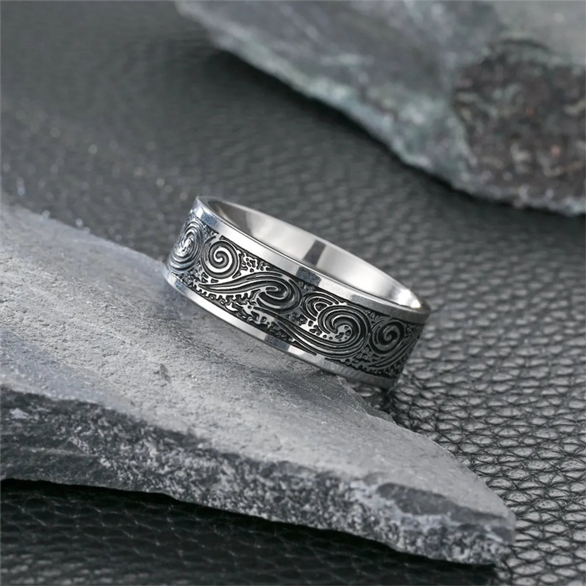 Elegant Geometric Titanium Steel Polishing Carving Unisex Rings