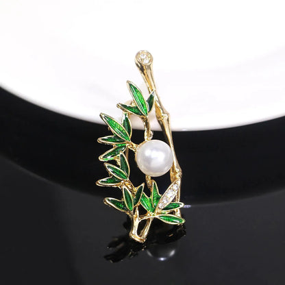 Elegant Glam Geometric Alloy Plating Inlay Artificial Pearls Rhinestones Shell Women'S Brooches