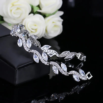 Elegant Glam Shiny Leaf Copper Plating Inlay Zircon White Gold Plated Bracelets