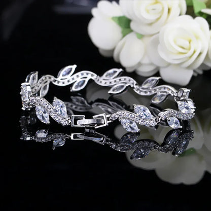 Elegant Glam Shiny Leaf Copper Plating Inlay Zircon White Gold Plated Bracelets