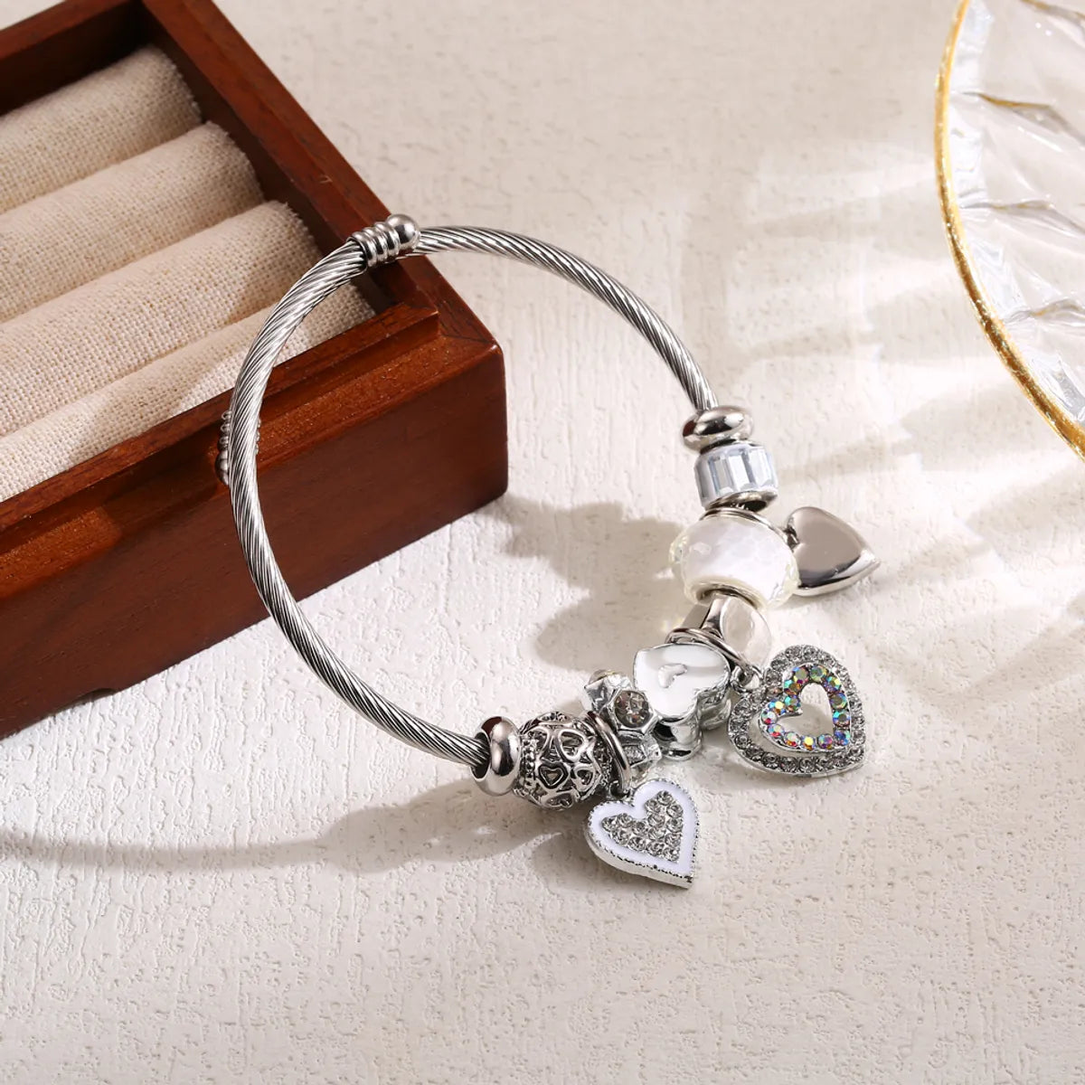 Elegant Heart Shape Bee Key Stainless Steel Alloy Beaded Inlay Rhinestones Women's Bangle