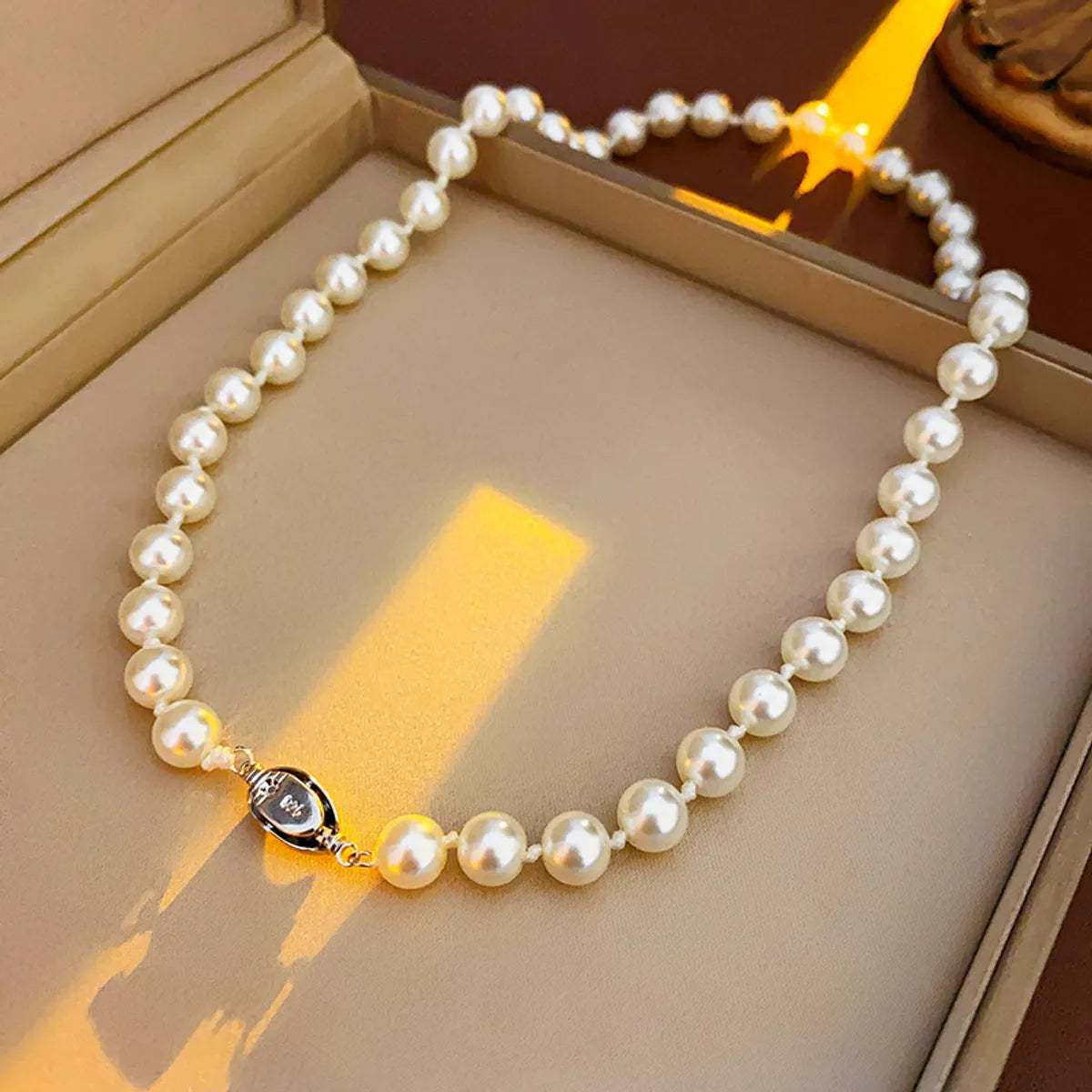 Elegant Heart Shape Flower Bow Knot Imitation Pearl Metal Beaded Inlay Rhinestones Women'S Necklace