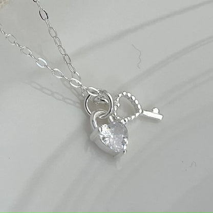 Elegant Heart Shape Key Sterling Silver Plating Inlay Zircon Pendant Necklace