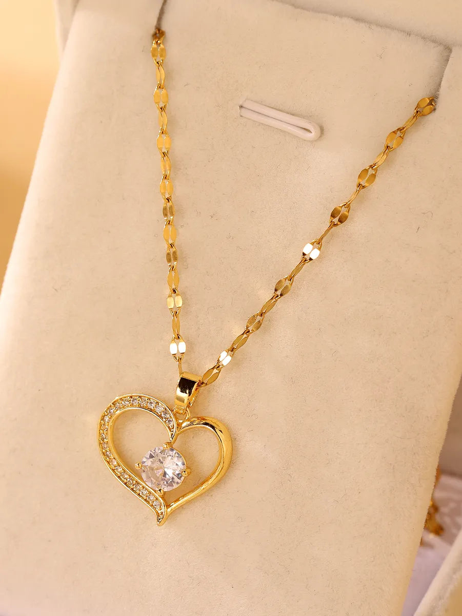 Wholesale Jewelry Elegant Heart Shape Stainless Steel Zircon Hollow Out Pendant Necklace