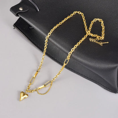 Elegant Heart Shape Titanium Steel Plating Gold Plated Pendant Necklace