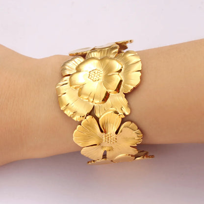 Elegant Hip-Hop Oversized Flower Butterfly 304 Stainless Steel 18K Gold Plated Bangle In Bulk