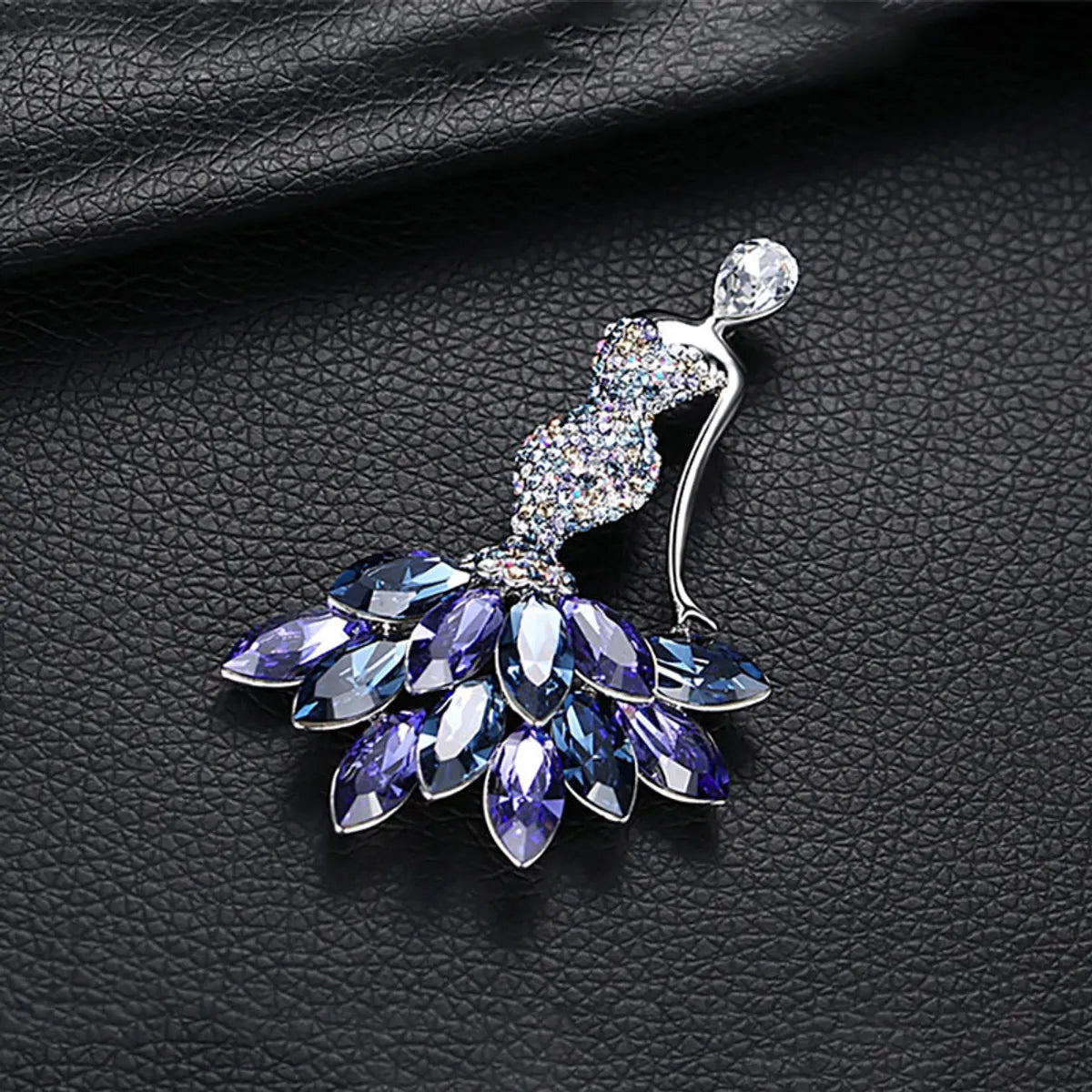 Elegant Human Alloy Women'S Brooches