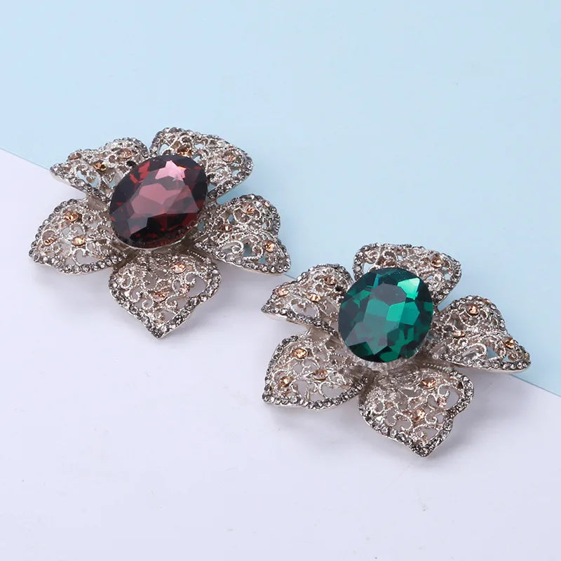 Elegant Korean Style Flower Alloy Rhinestones Women'S Brooches