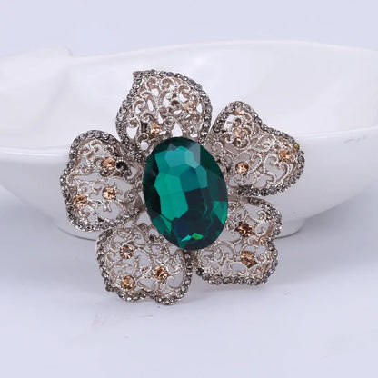 Elegant Korean Style Flower Alloy Rhinestones Women'S Brooches