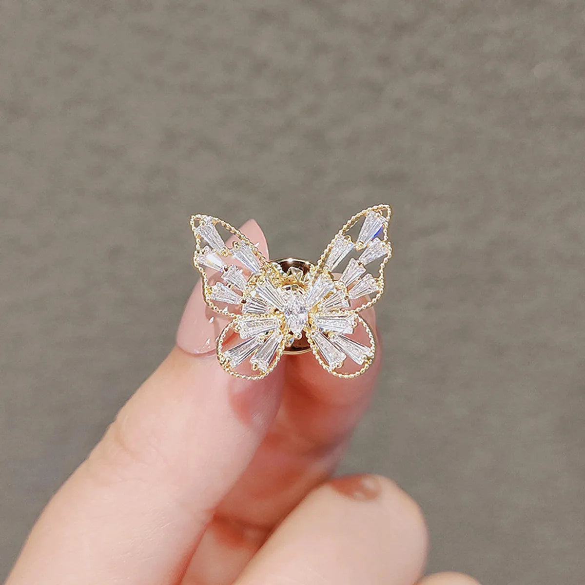 Elegant Lady Butterfly Alloy Glass Women'S Brooches 1 Piece