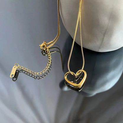 Elegant Lady Heart Shape Titanium Steel Plating Pendant Necklace