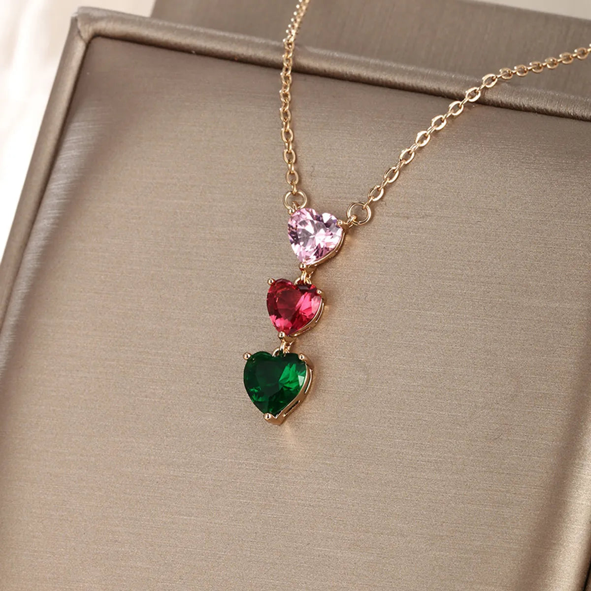 Elegant Lady Xuping Infinity Heart Shape 18k Gold Plated Artificial Gemstones Alloy Wholesale Pendant Necklace