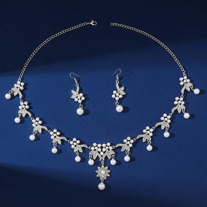 Elegant Leaf Alloy Hollow Out Rhinestones Silver Plated Unisex Earrings Necklace