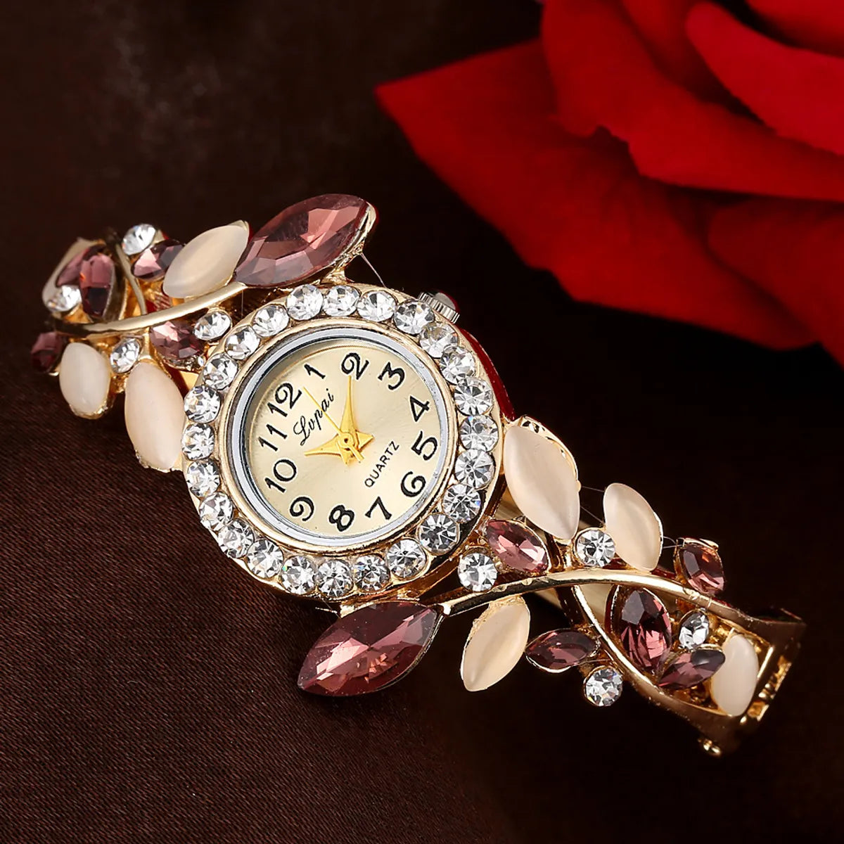 Elegant Leaf Buckle Quartz Women'S Watches