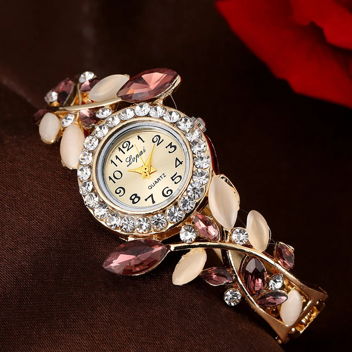 Elegant Leaf Buckle Quartz Women'S Watches