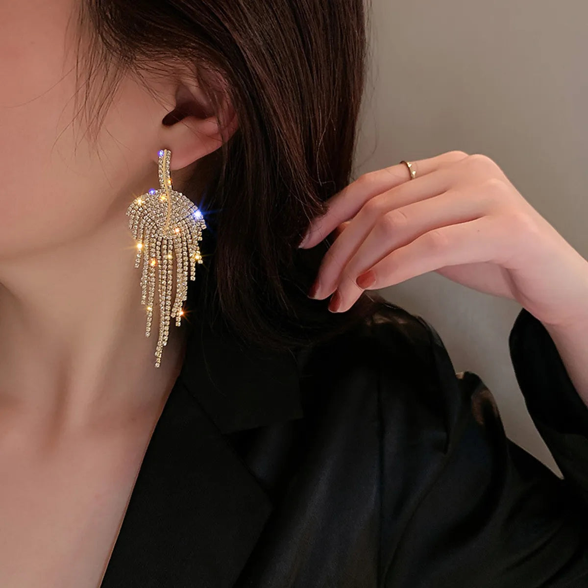 Elegant Luxurious Commute Solid Color Copper Alloy Tassel Plating Inlay Artificial Rhinestones 14k Gold Plated Women'S Chandelier Earrings