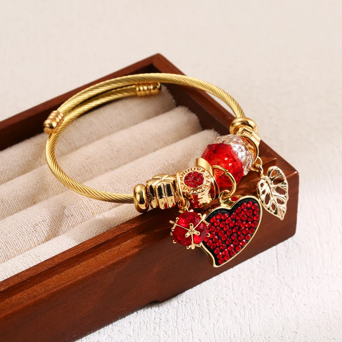 Elegant Luxurious Heart Shape Stainless Steel Alloy Beaded Hollow Out Inlay Rhinestones Wristband Bangle