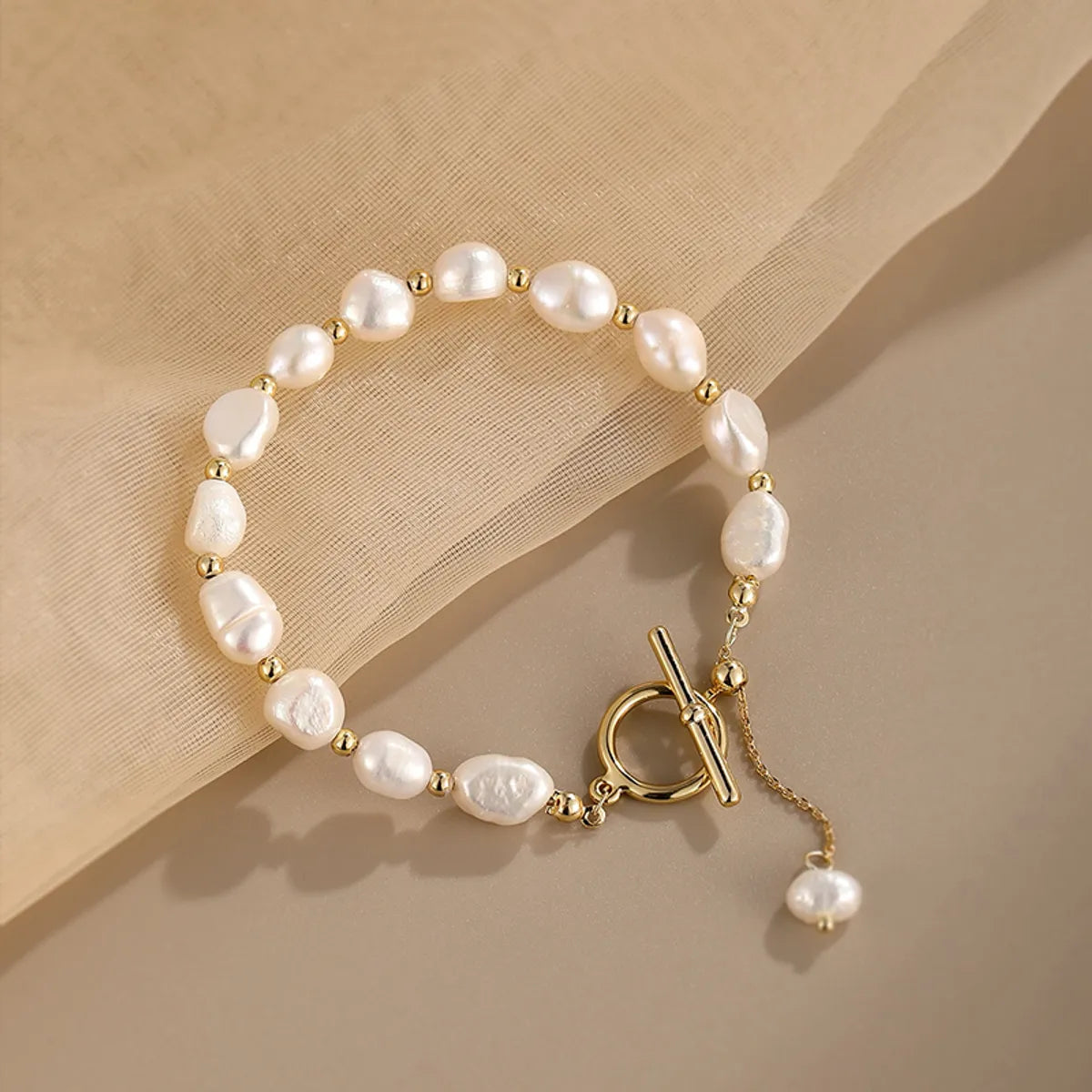 Elegant Luxurious Round Freshwater Pearl Copper Toggle Bracelets